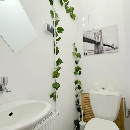 Butterfly - 15 Minutes To Old Town & Sea *